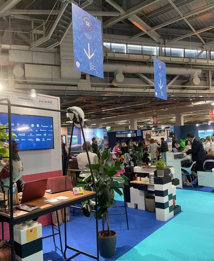 Salon d'exposition France
